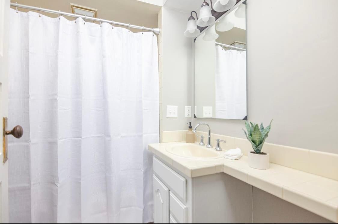 Spacious 2 Bedroom Home Near Ingersoll & Downtown Des Moines Eksteriør billede